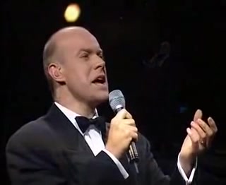 [图]Anthony Warlow singing This Is The Moment live