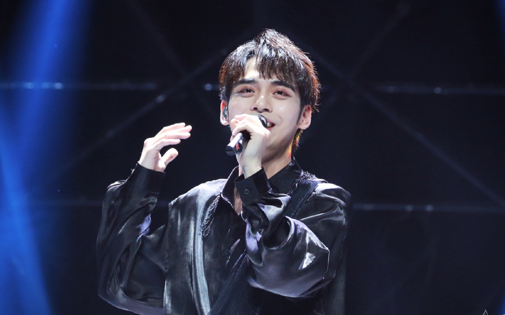 【声入人心2】巡演南京站 徐均朔 串场清唱荣耀reaction