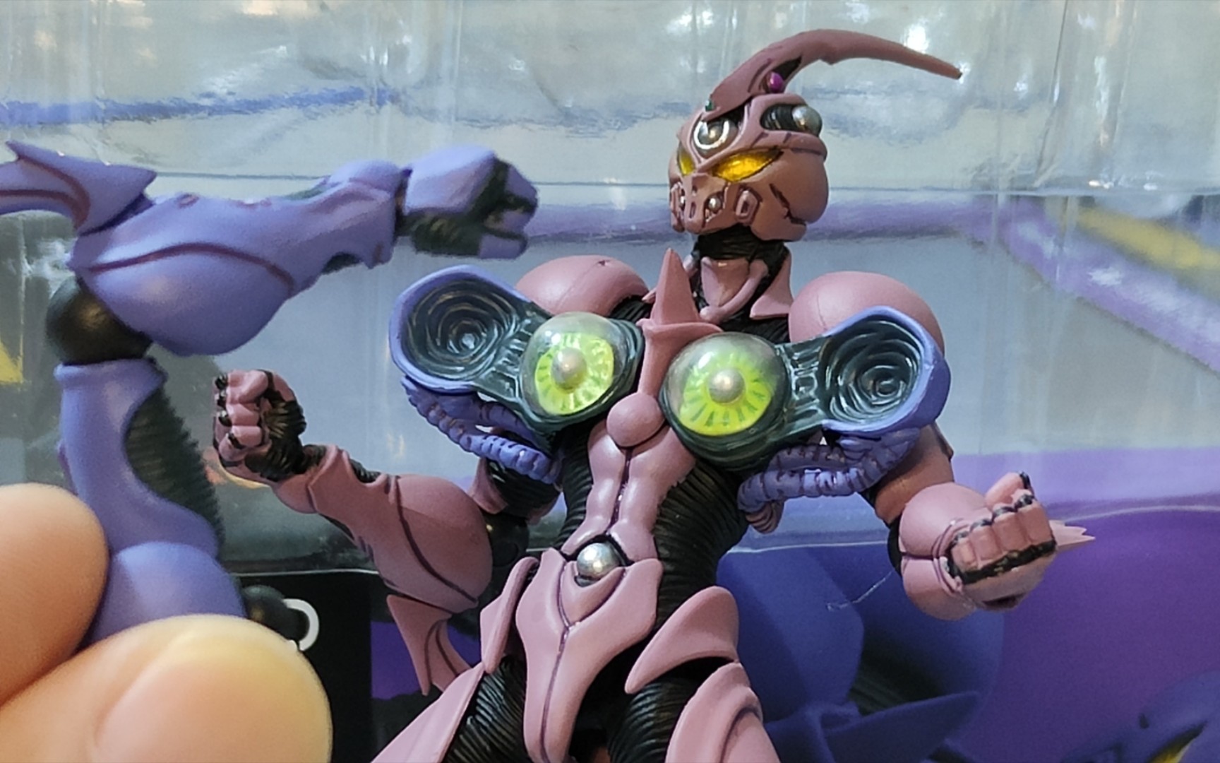 250元捡来的figma305红色凯普2号,开盒评测_哔哩哔哩_bilibili