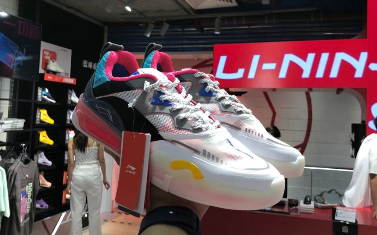 李宁灵腾42滑板鞋开箱,摩擦摩擦.