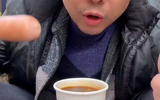 孙校长实现粉丝的新年第一个愿望,窜稀汤配烤肠