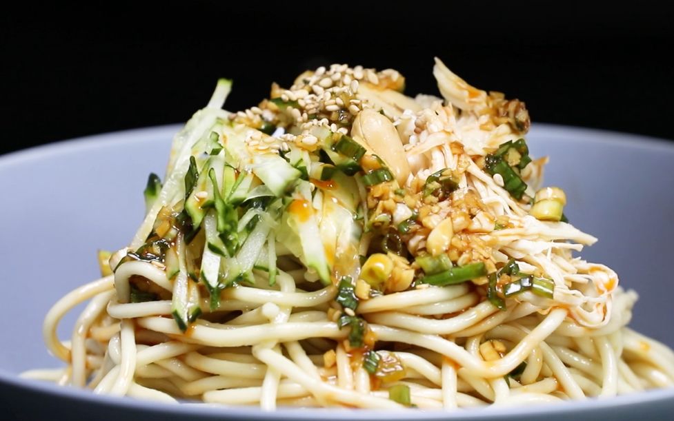 冬至饺子夏至面,清凉一夏必吃凉面.