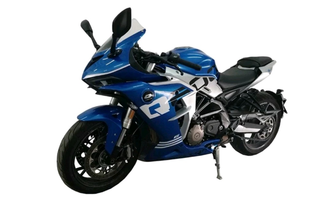 钱江600rr 不知道你们怎么看 反正我是吐了