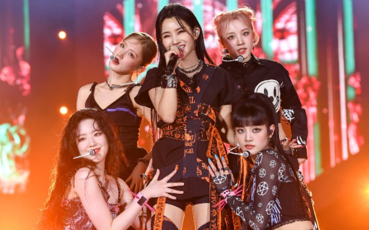 gidle528德国演唱会电视放送版loveyourselftomboy舞台