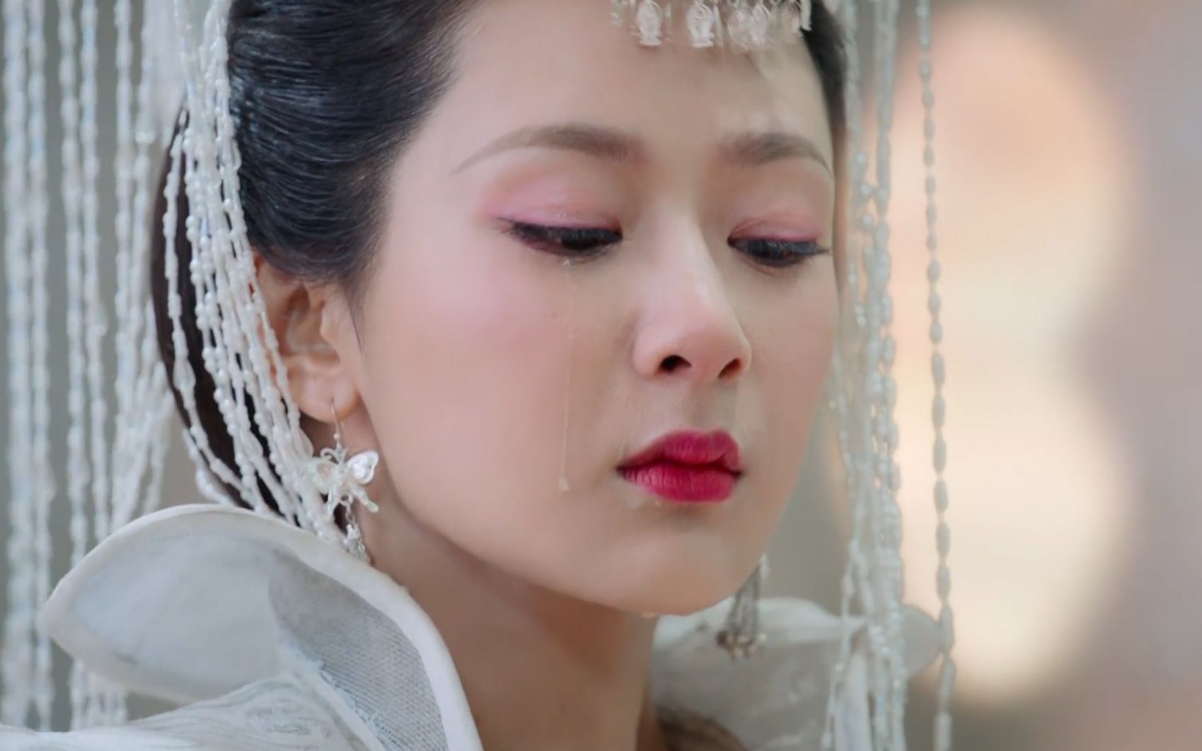 【虐心混剪】盘点杨紫在香蜜中的虐心哭戏,你能坚持几秒不哭?