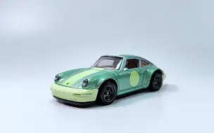 Descargar video: 一分钟玩具开盒-风火轮花园大道套波子保时捷PORSCHE 964开盒把玩评测