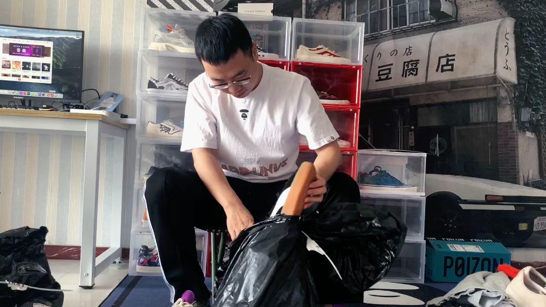 puma的员工闷包有什么