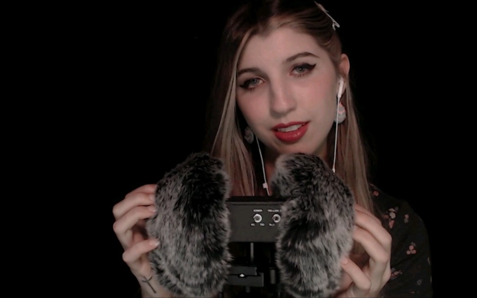 [frivolousfox]轻柔地唱着高要求的歌曲(混响和雨声)