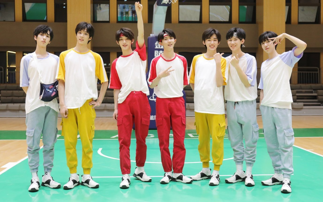 tf家族运动会全纯享运动会帅哥集中营