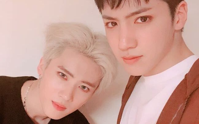 pentagon烟雨闫桉别笑你弟弟啦