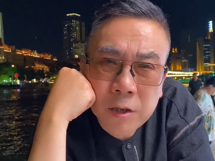 杨议:咱们要团结,团结起来保护好相声,让更多的人去说相声,去给大家