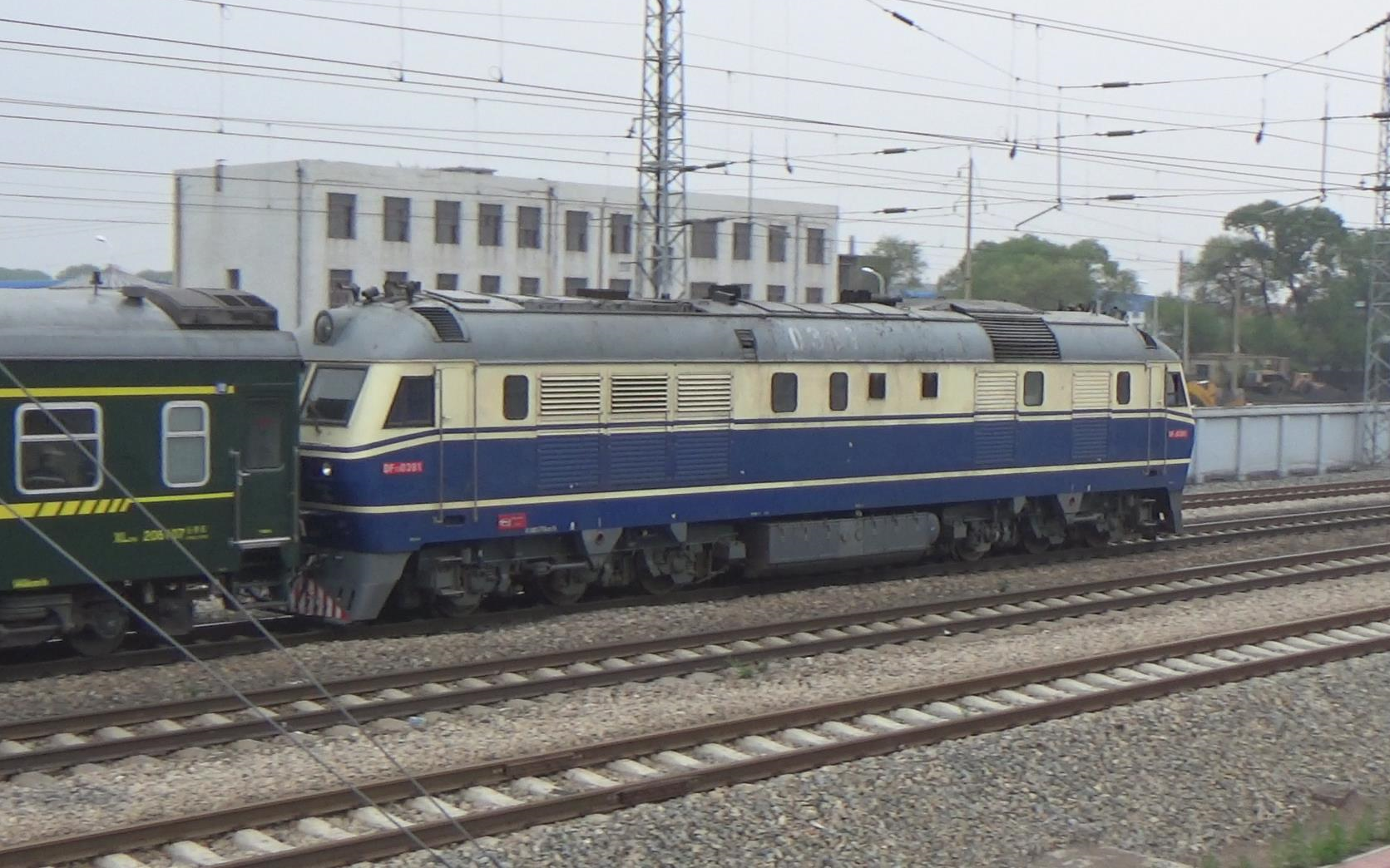 df11 0381 t40次(齐齐哈尔-北京)出平齐线齐北场 2018.05.