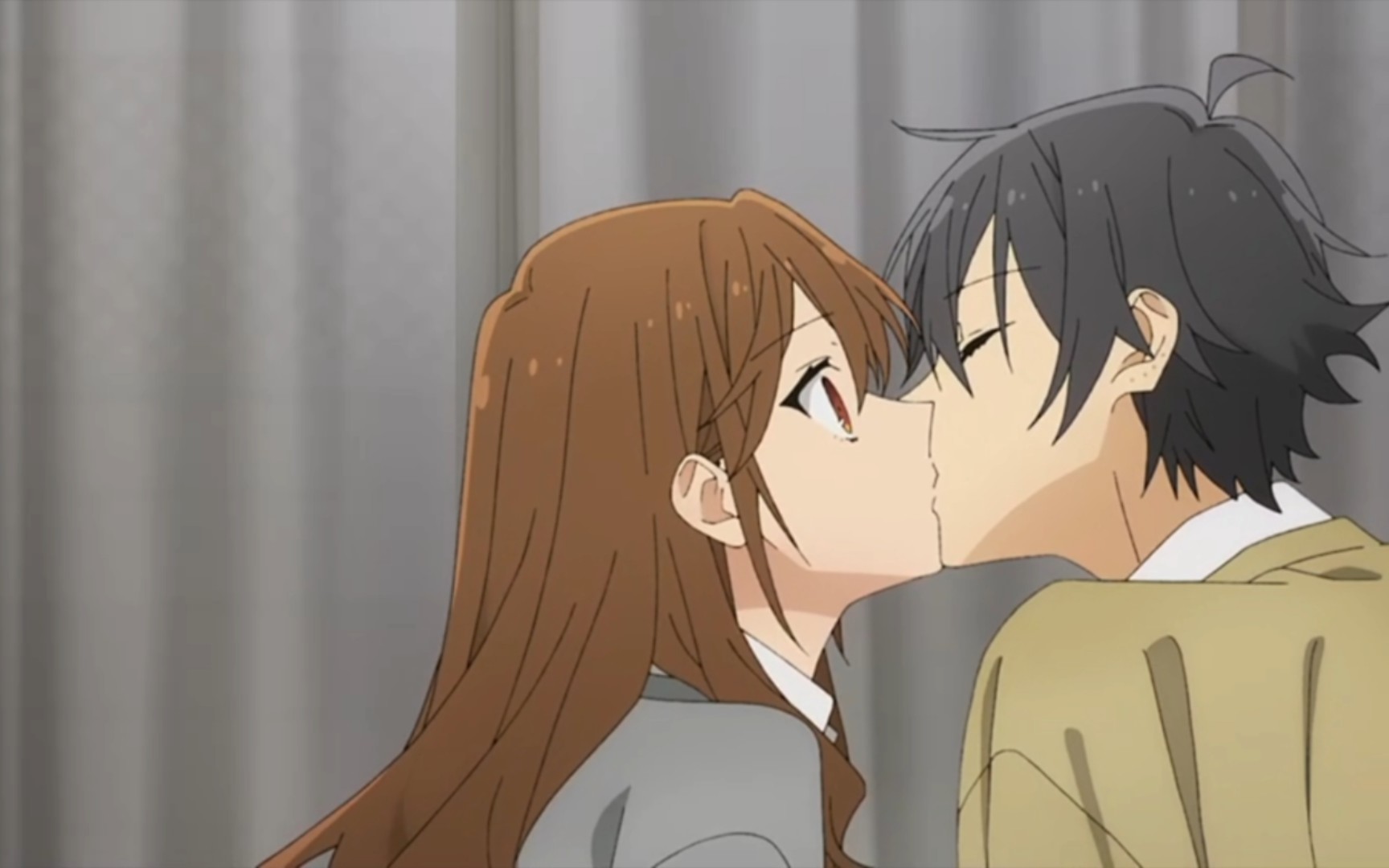 【堀与宫村】猝不及防的亲亲!花式投喂!这也太甜了吧!