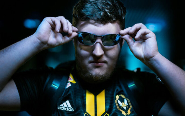 zwyoo顶级意识五杀 各直播间反应