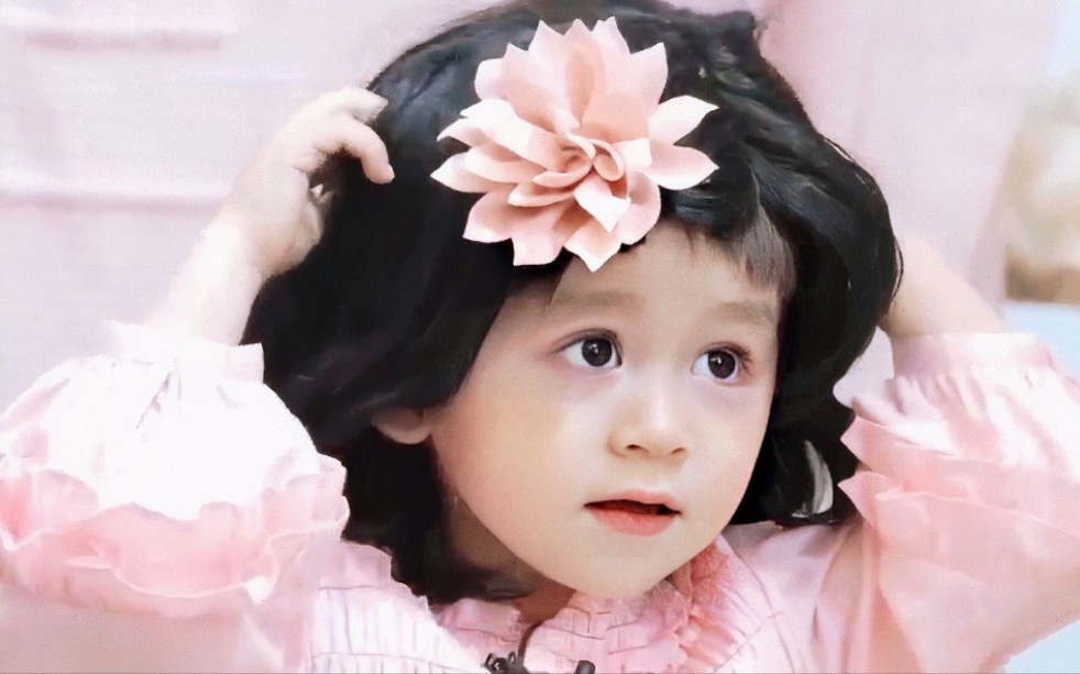 【超人回来了】本特利威廉女装过分可爱,被自己美到的本本太逗了,这次