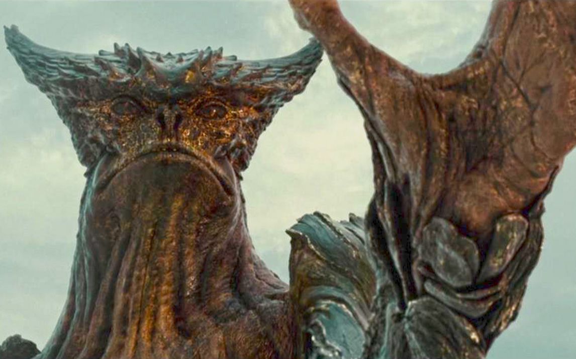 【小侠】沙雕科幻片《克罗索巨兽》,美女每天准时变身怪兽毁灭韩国!