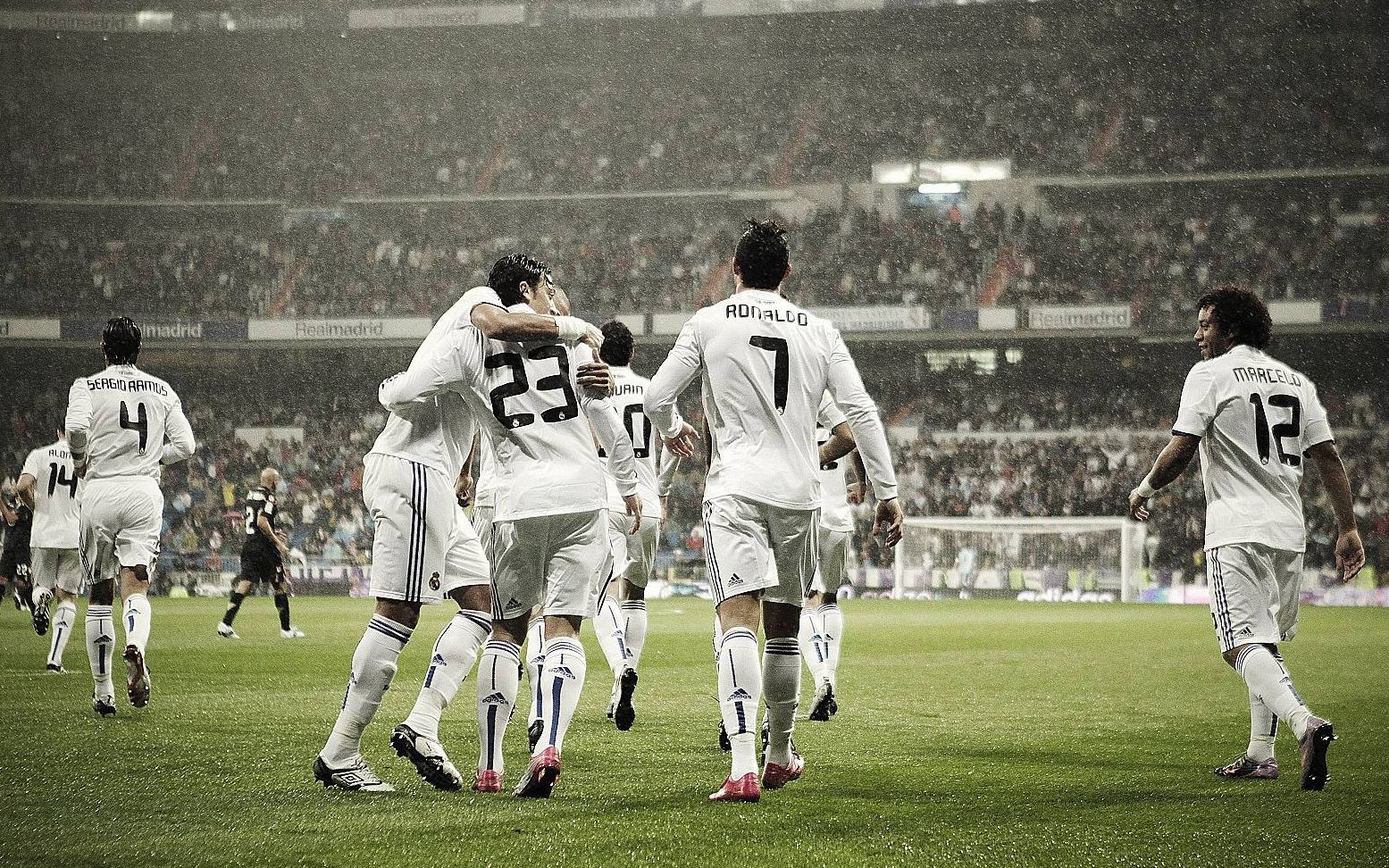 经典回顾2017欧冠14决赛次回合皇马4比2大胜拜仁c罗带帽