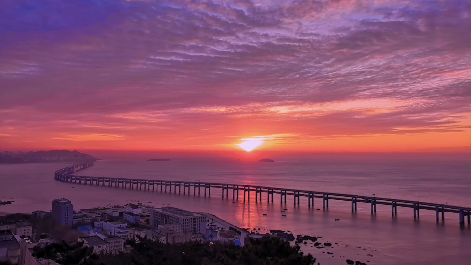 你做的努力终将会像拨开云雾见日出一样绽放光芒