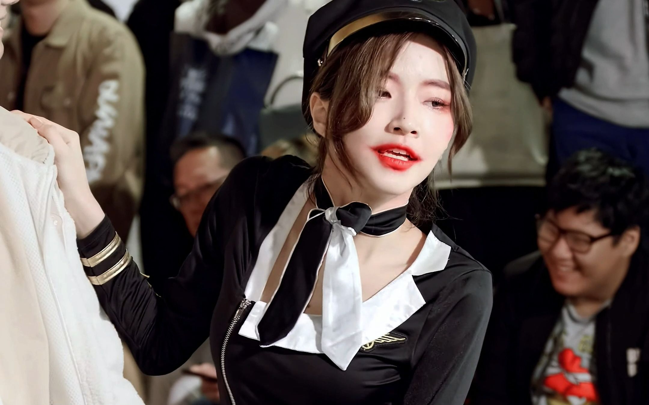 4k 徐英(clock)女警制服直拍6.