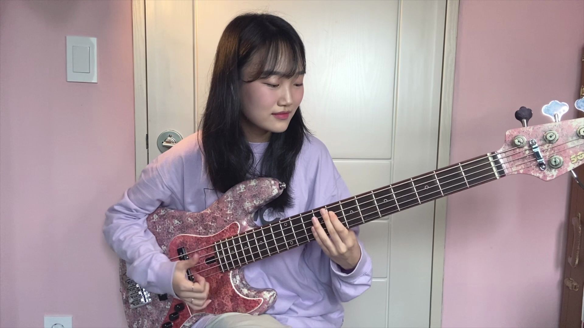 韩国妹子贝斯手yein kim