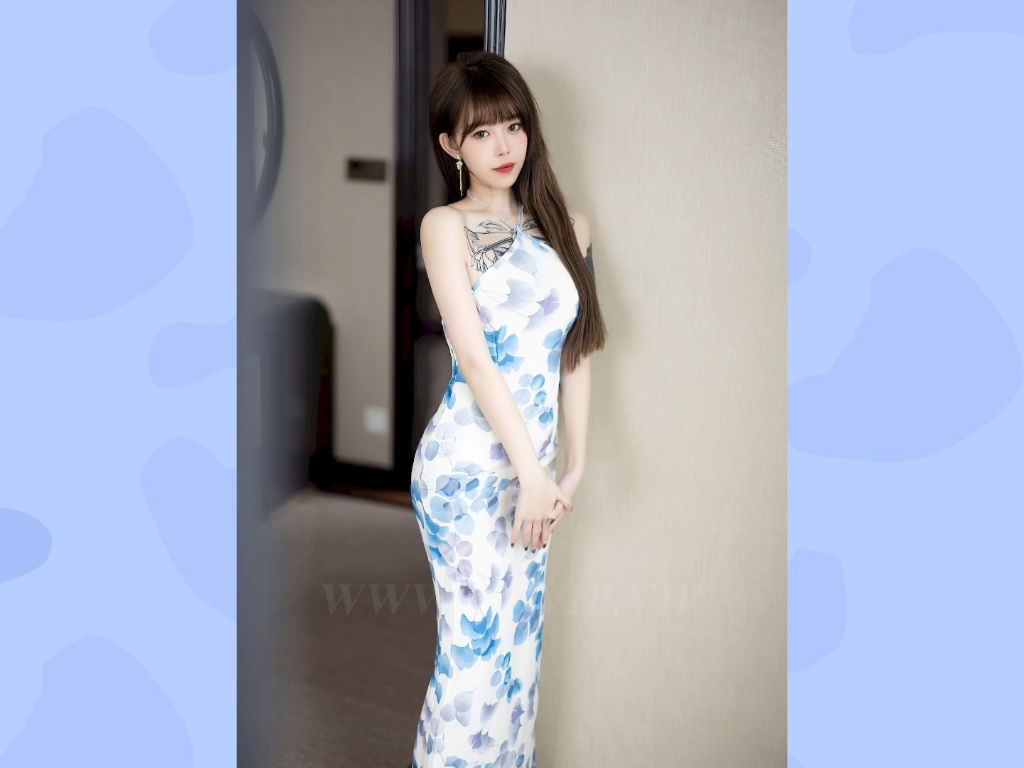 美女模特小奶瓶呜呜露肩连衣裙极致美腿性感写真1