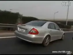 Tải video: 【搬】【车168】胖哥试驾北京奔驰E280（W211）