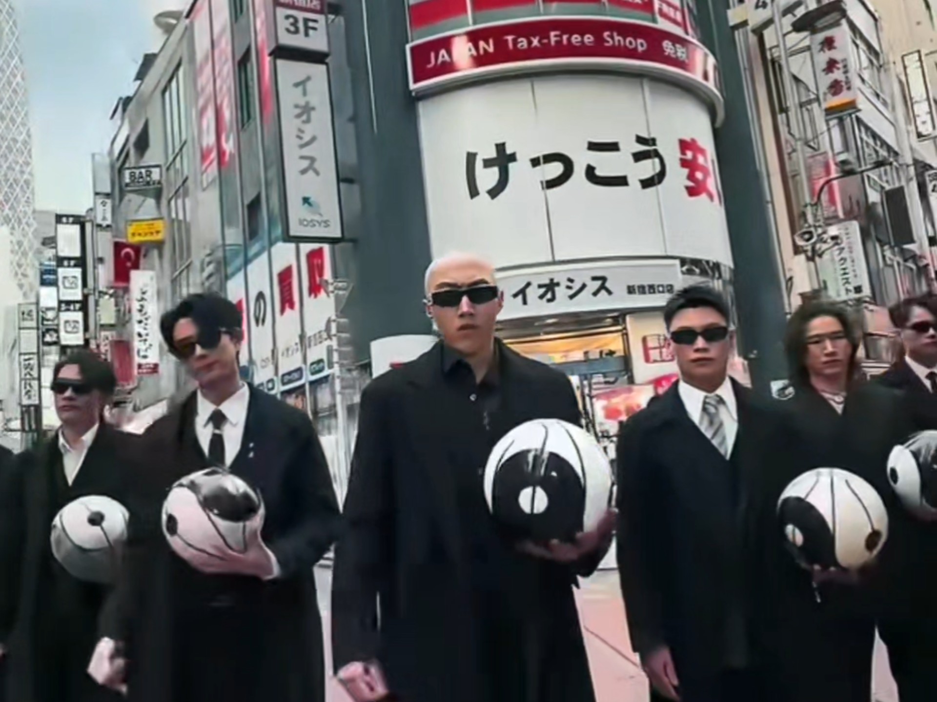 日本打卡蜀都篮球摇！