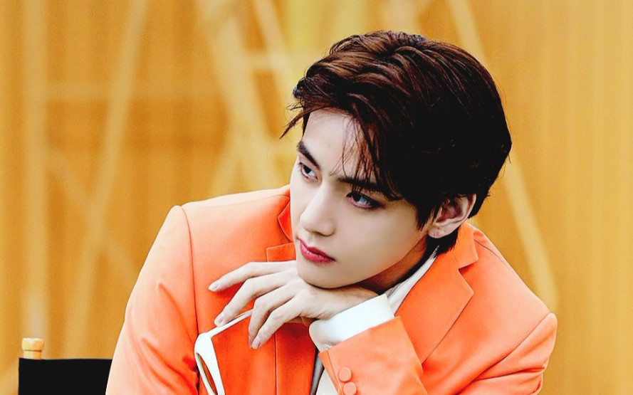 金泰亨butter官方mv金泰亨cut吻手戴眼镜把我的心勾走吧