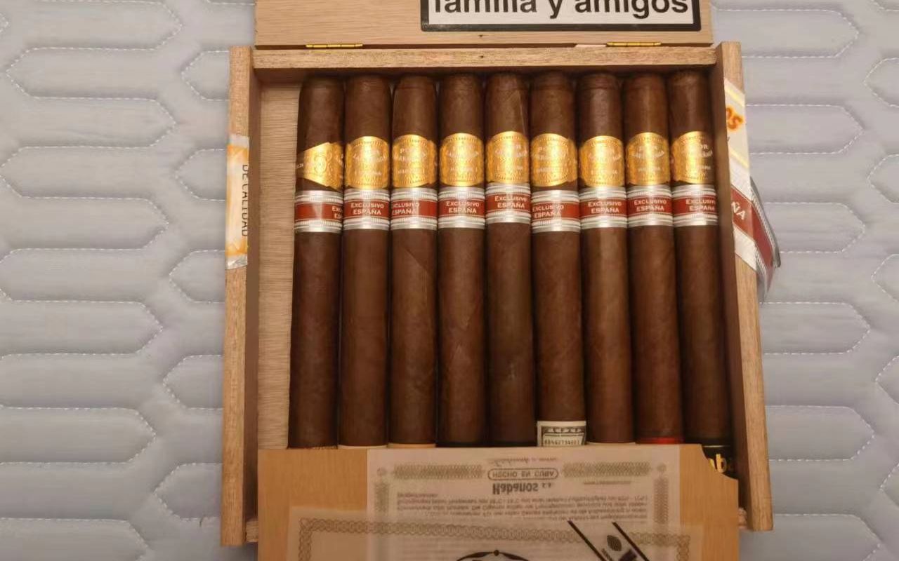 今天切一根波尔拉腊尼加 西班牙地限量 狮子 泼辣地限狮子 边抽边聊聊