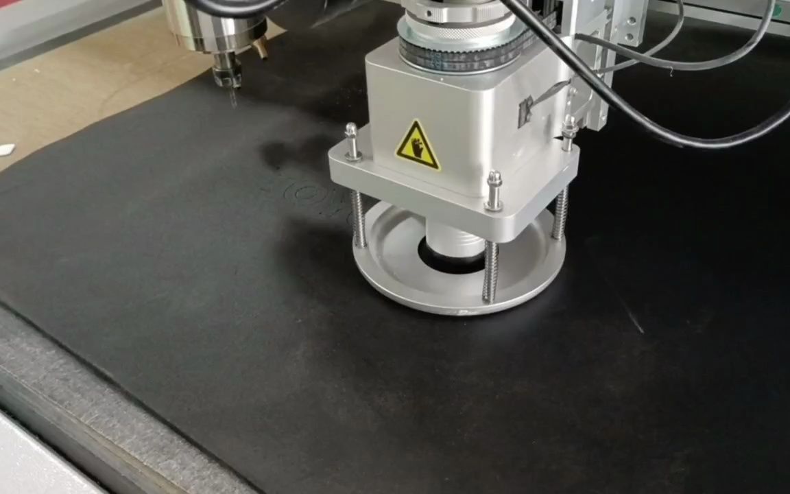 高频振动刀切割机裁切eva材料