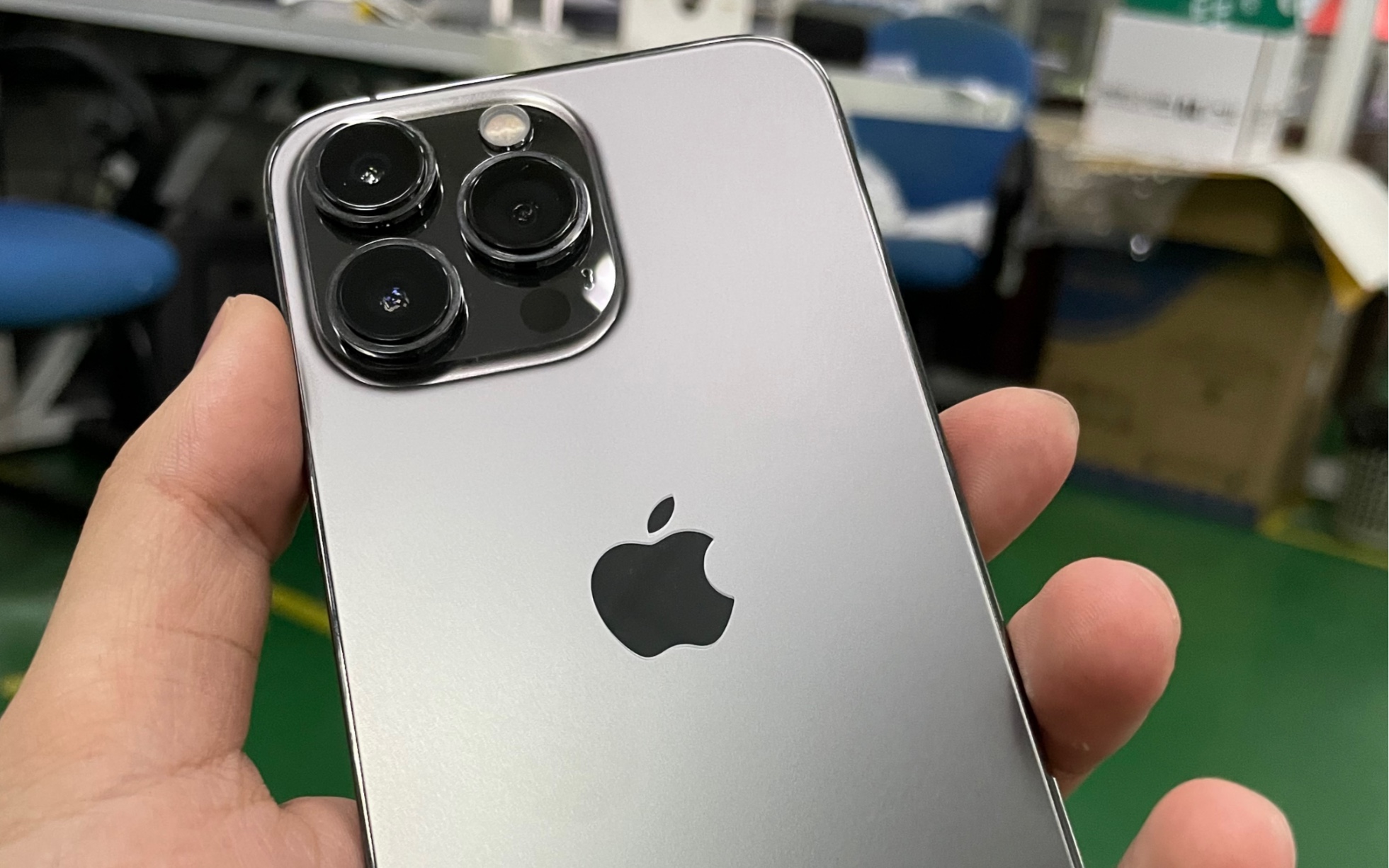 iphone13pro石墨黑开箱纪念高刷永远的神