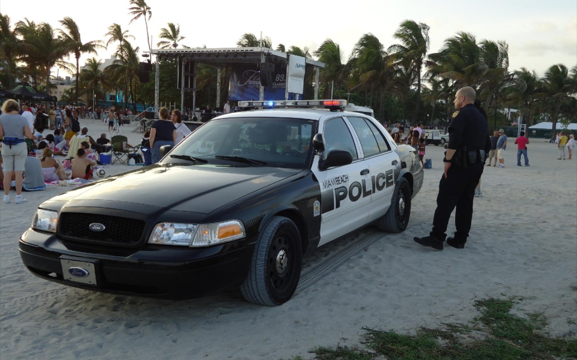 迈阿密警车图片