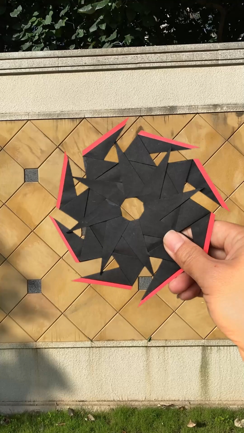 太神奇了,这么漂亮的折纸飞镖竟然能打破气球