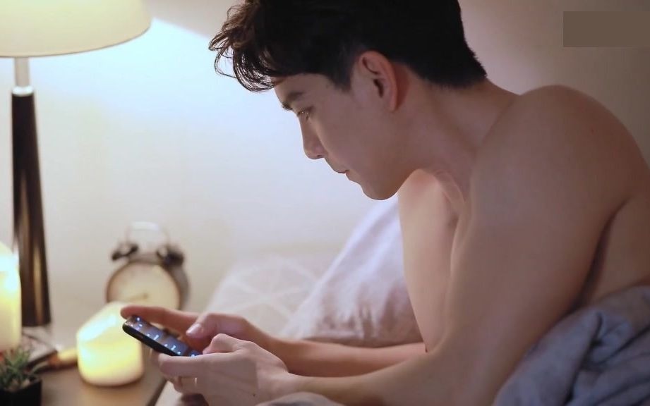 【海王的游戏】小三发艳照勾引男主！  男主和小5刚在一起！  又被小三勾引上!   天天激情运动不伤肾吗？