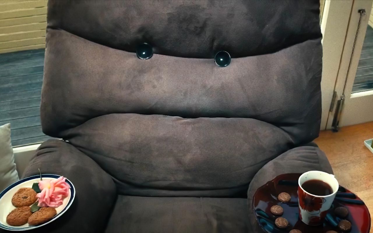 外表呆萌的沙发,竟然是凶手,悬疑惊悚电影《杀发》