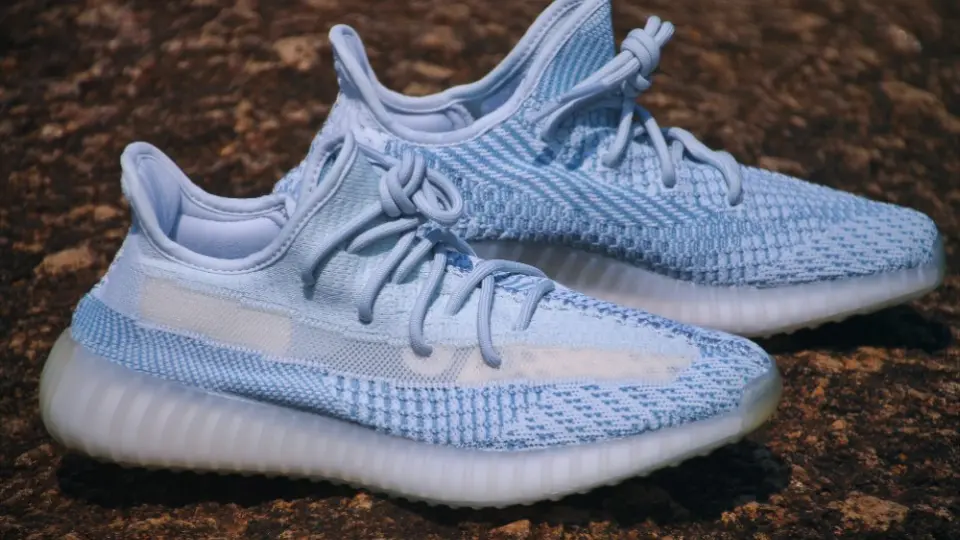 Blue cloud yeezy online