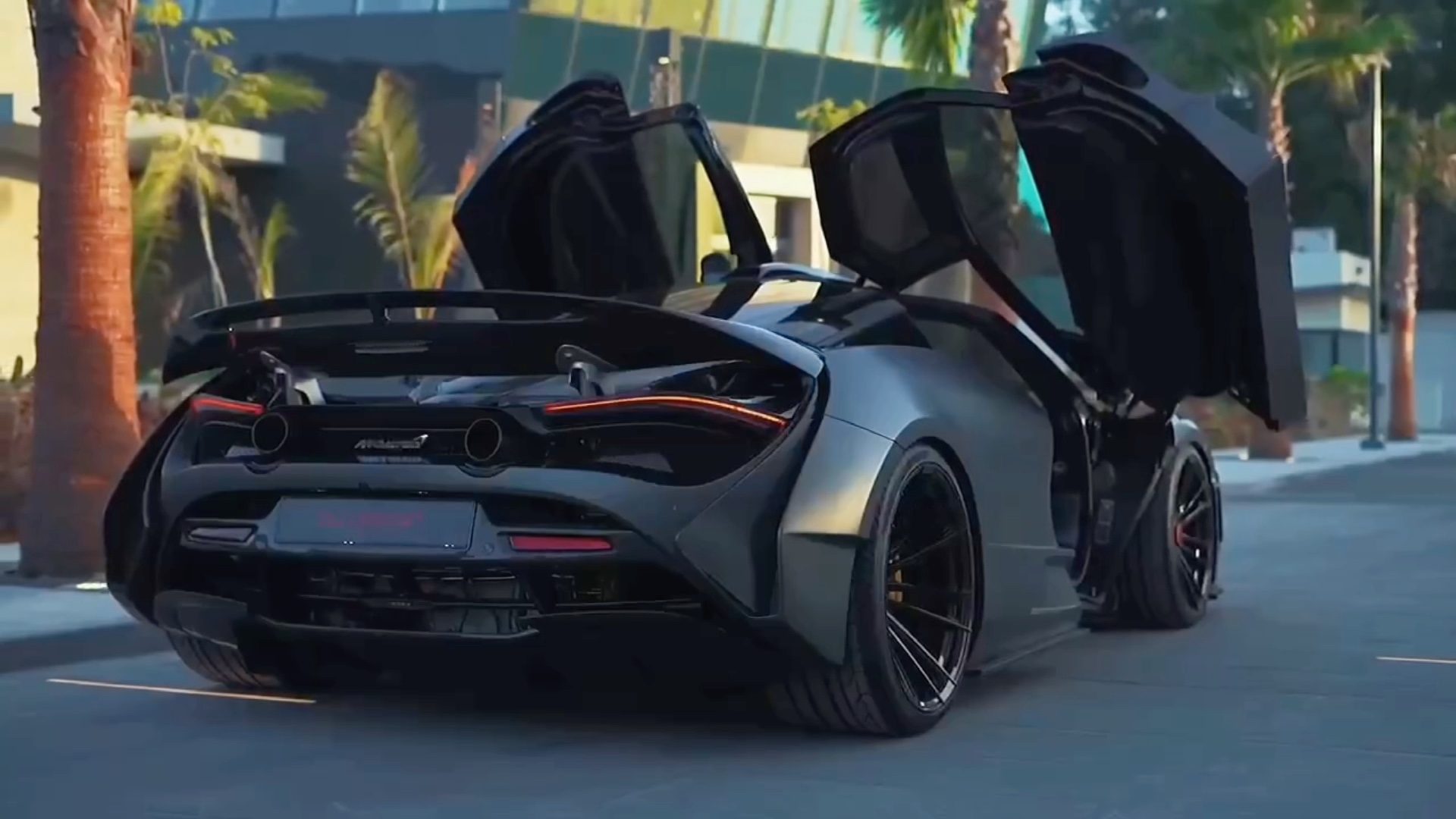 蝙蝠门敞开瞬间,尾翼升起的时候,你会感觉什么才是真正的黑武士