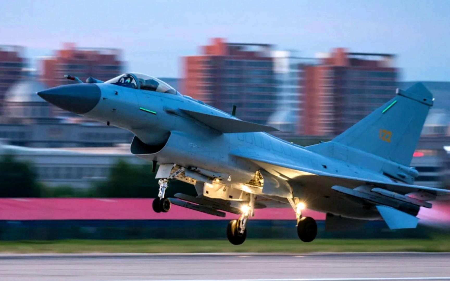 第三代战斗机——歼10