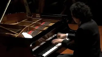 Скачать видео: 李云迪 bA大调肖邦波兰舞曲 “英雄” Op.53