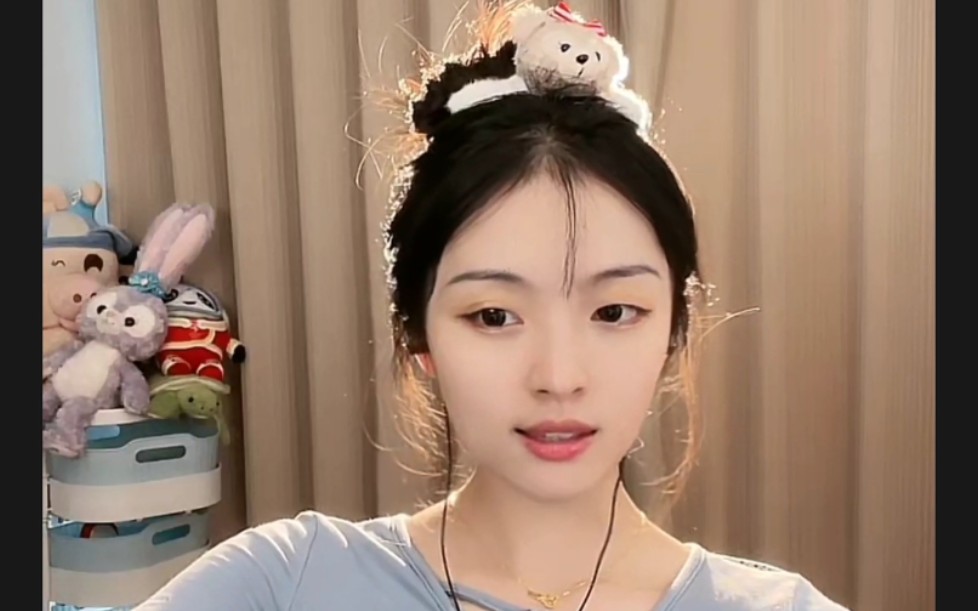 抖音颜值主播 月饼丸子 借我