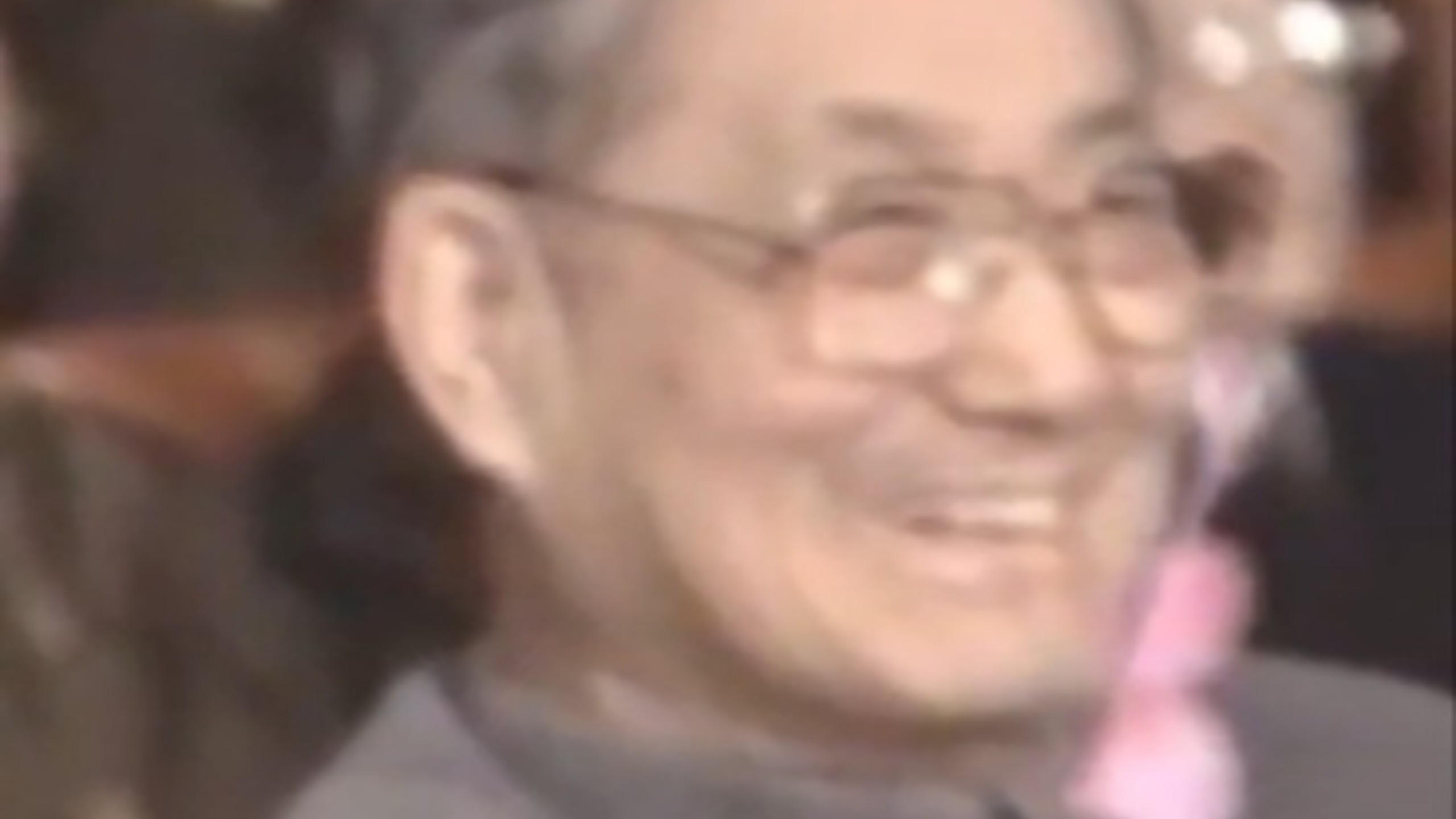 和宋平同志亲切交谈