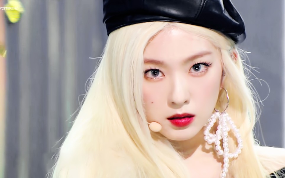 red velvet小分队裴珠泫姜涩琪 monster