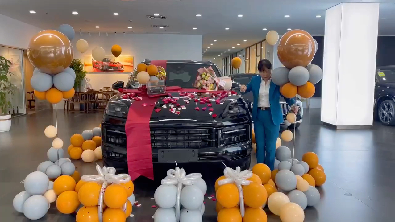 保时捷卡宴交车仪式感拉满