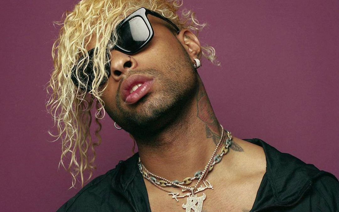 这个伴奏暴力失真又带点空灵ronny j 忍不住要嗨起来