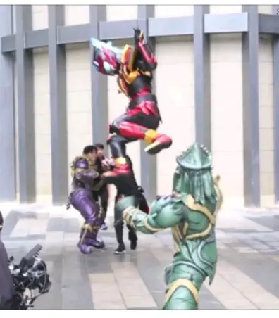 马鹰帅气逼人组合【马鹰cp】