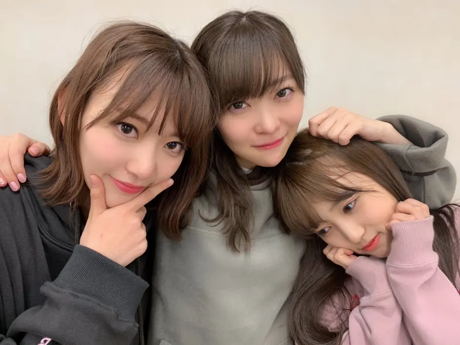 宮脇咲良 哭成泪海 指原莉乃宣布毕业当晚小樱花照片 哔哩哔哩