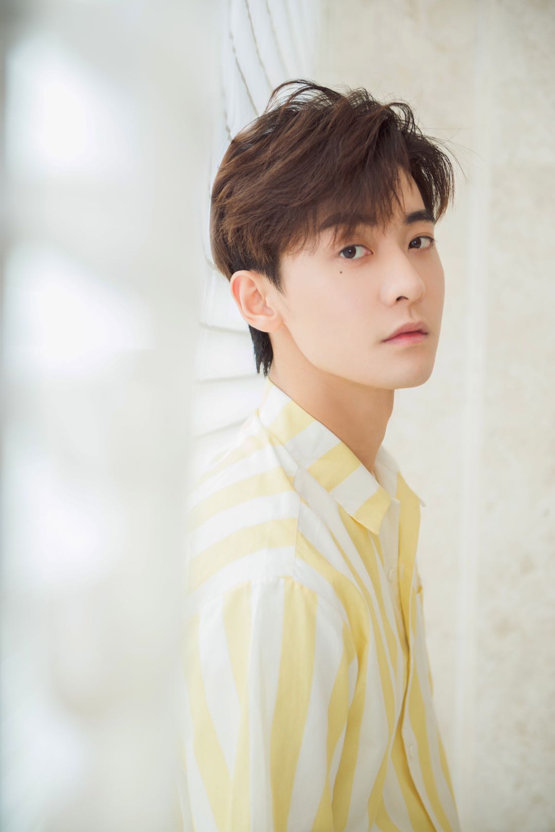 赵志伟生日写真释出温柔少年甜蜜上线