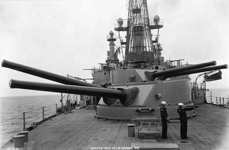 美国海军密歇根号战列舰的后主炮特写
