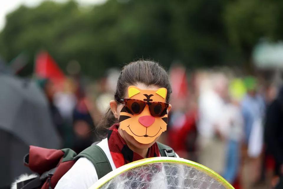 香港废青,来看看你美爹会怎么对待暴力示威者