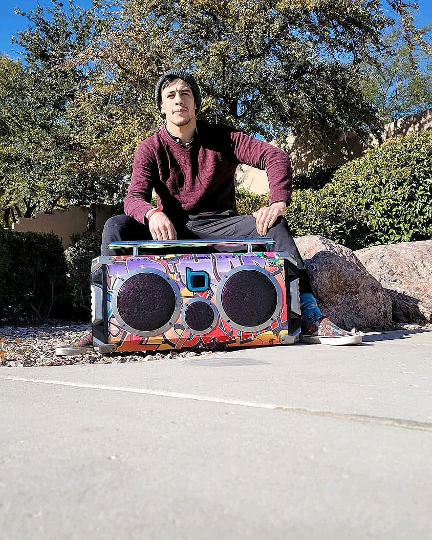 ufc蝇量级选手刺客宝宝布兰登莫雷诺ins照片自取